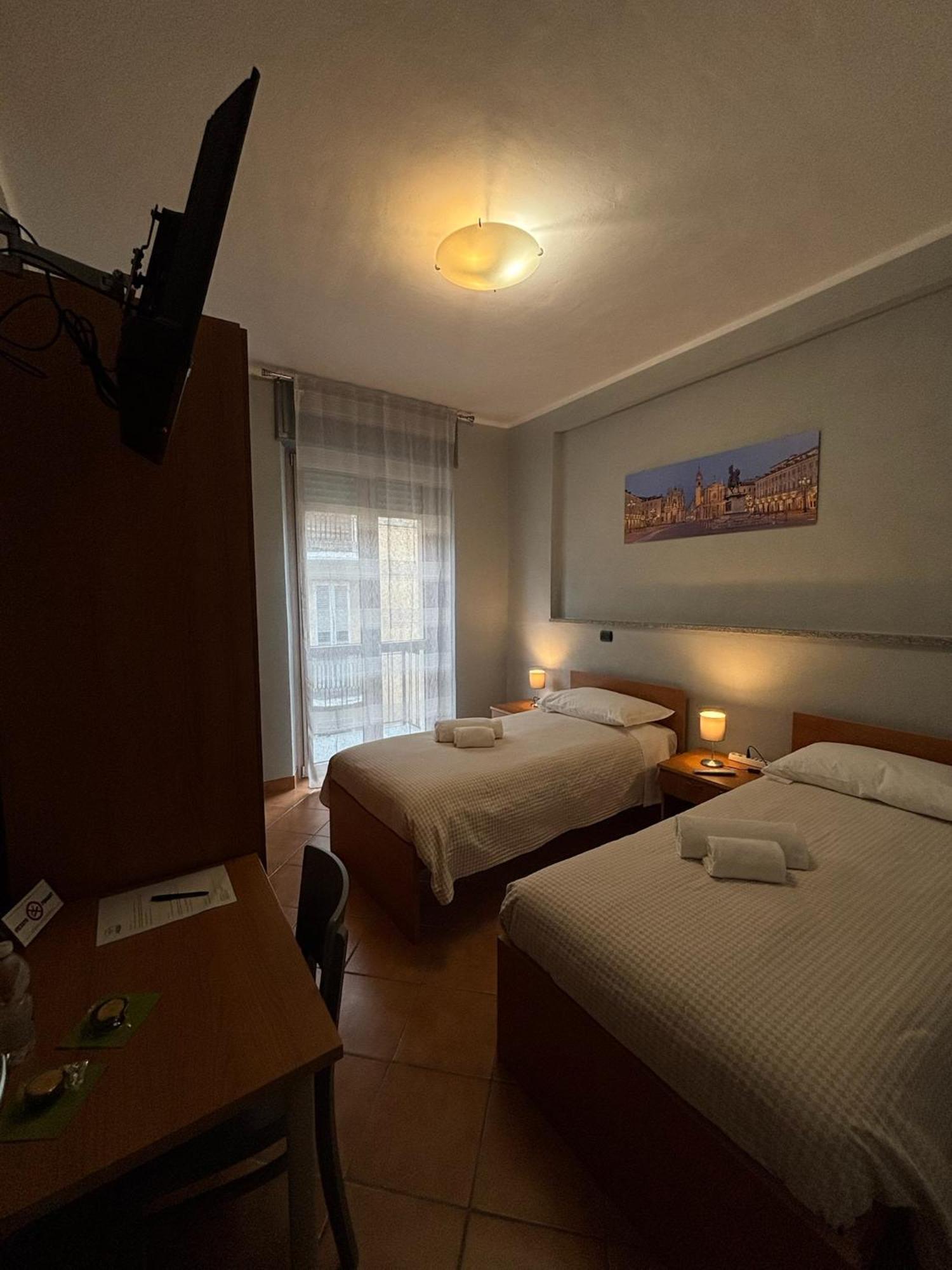 Domus Hotel Caselle Torinese Extérieur photo